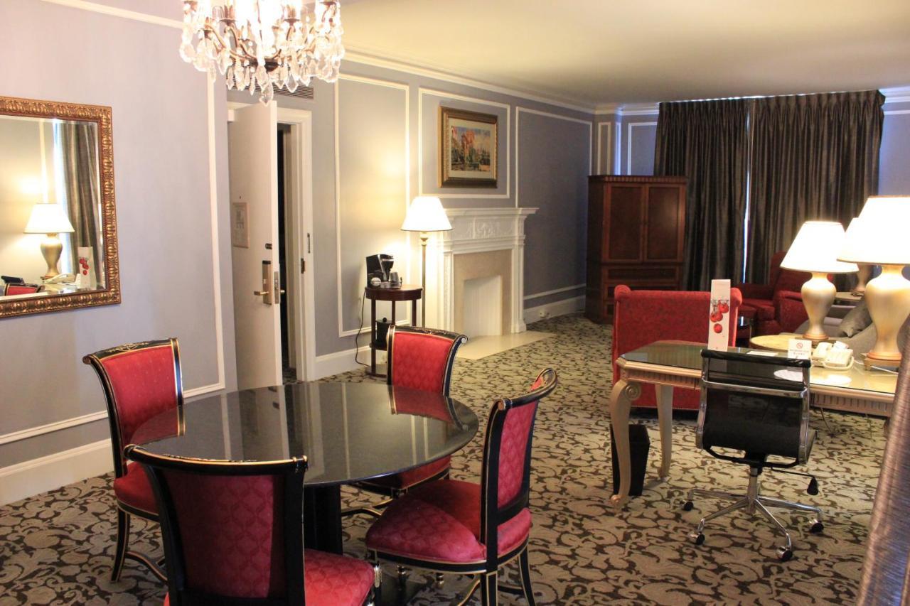 The Biltmore Angeles 4*