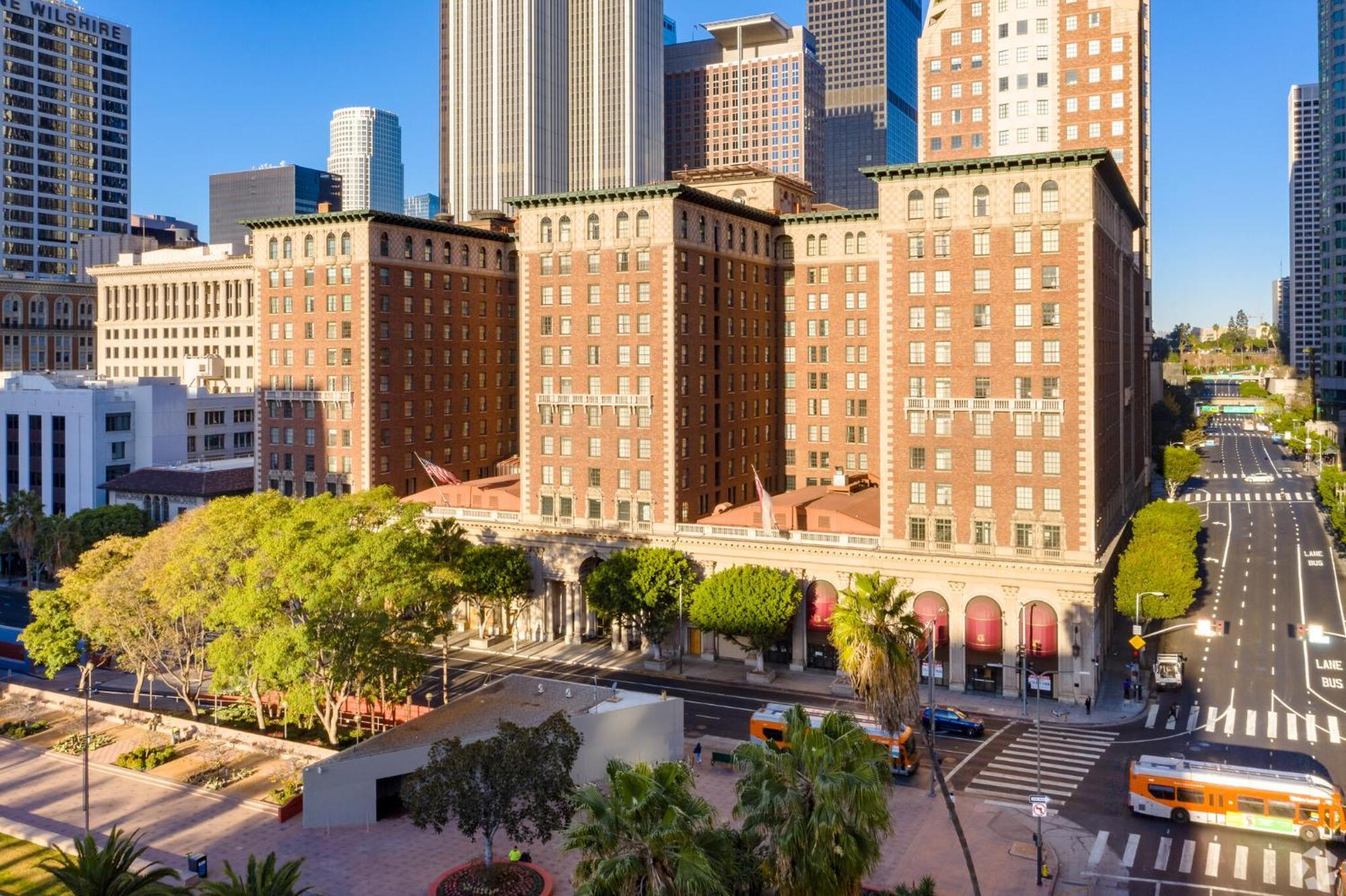 The Biltmore Angeles Hotel 4*